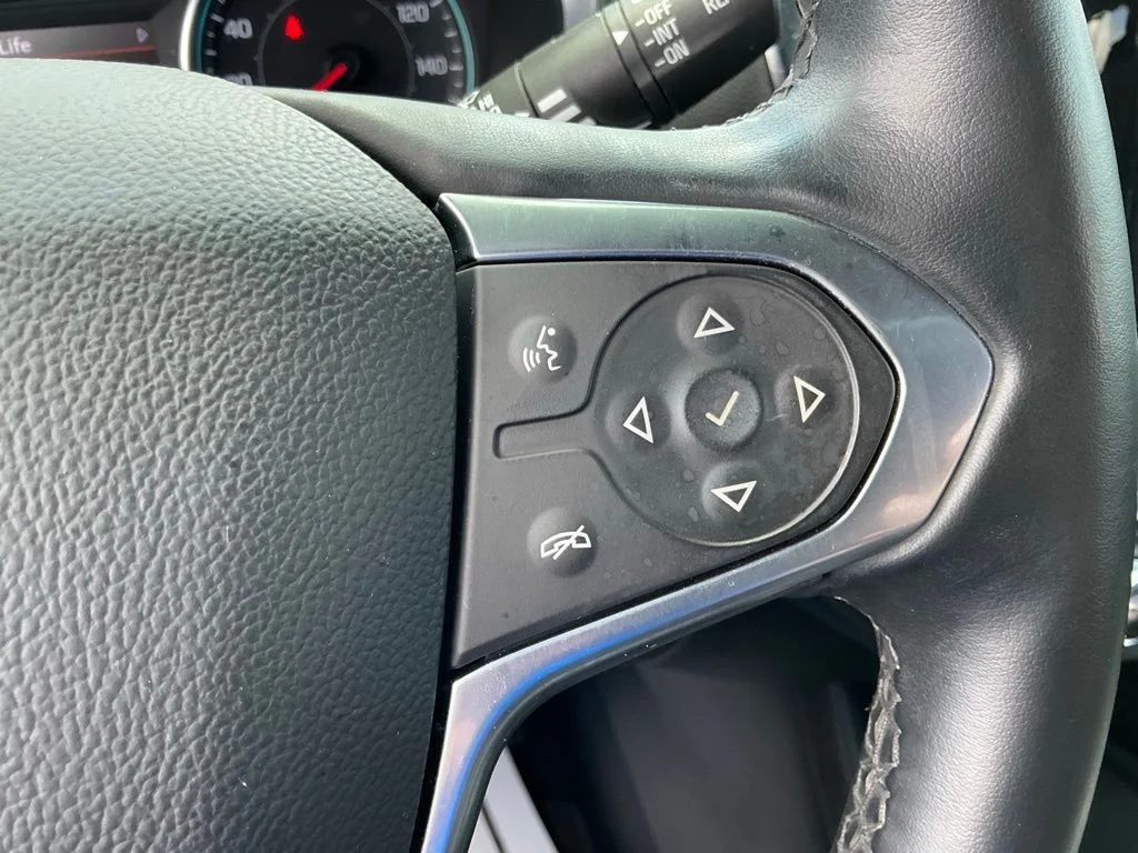 Used 2023 White Chevrolet LT image 35