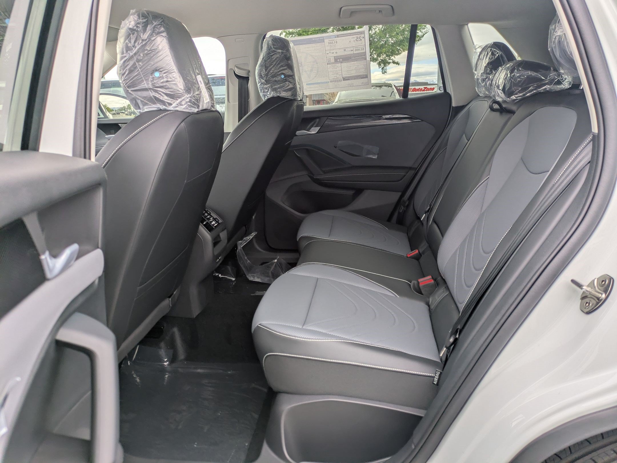 New 2026 Pure White Volkswagen SE image 14