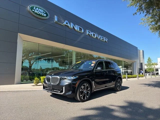 2025 BMW X5 xDrive50e's photo