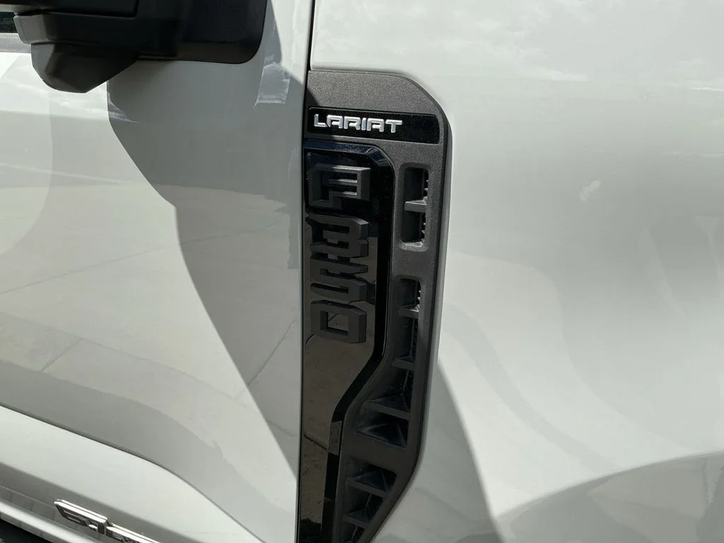 Used 2025 White Ford Lariat image 19