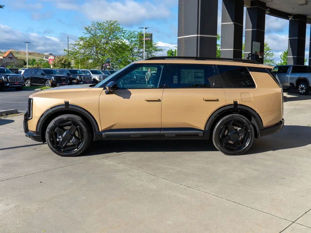 New 2027 Terrain Brown Kia X-Line SX Prestige image 4