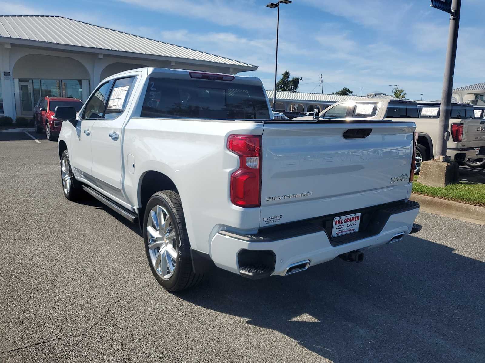 2026 Chevrolet Silverado 1500 High Country photo 2