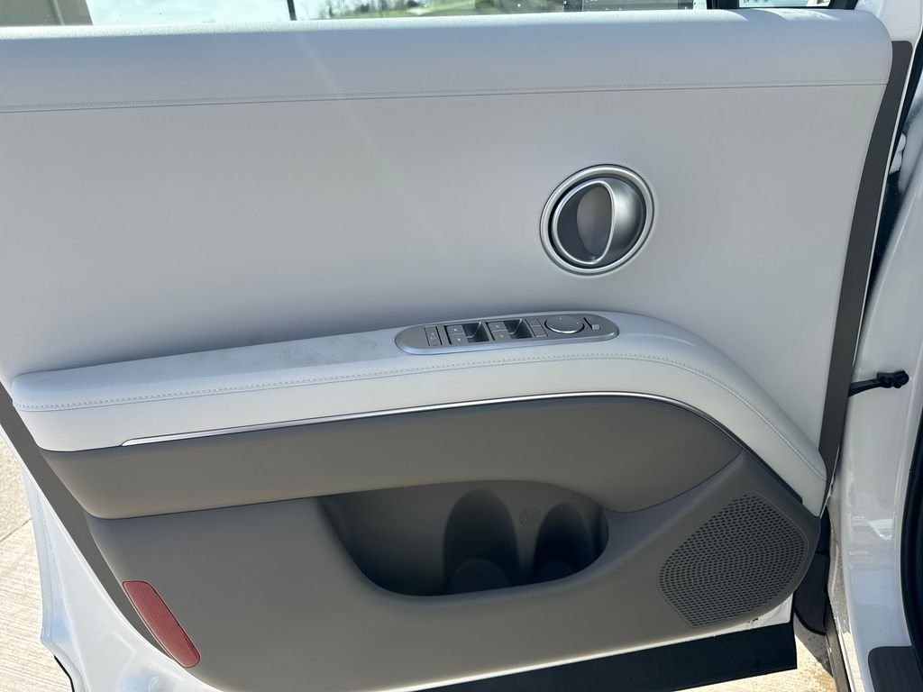 New 2026 White Hyundai SEL image 10