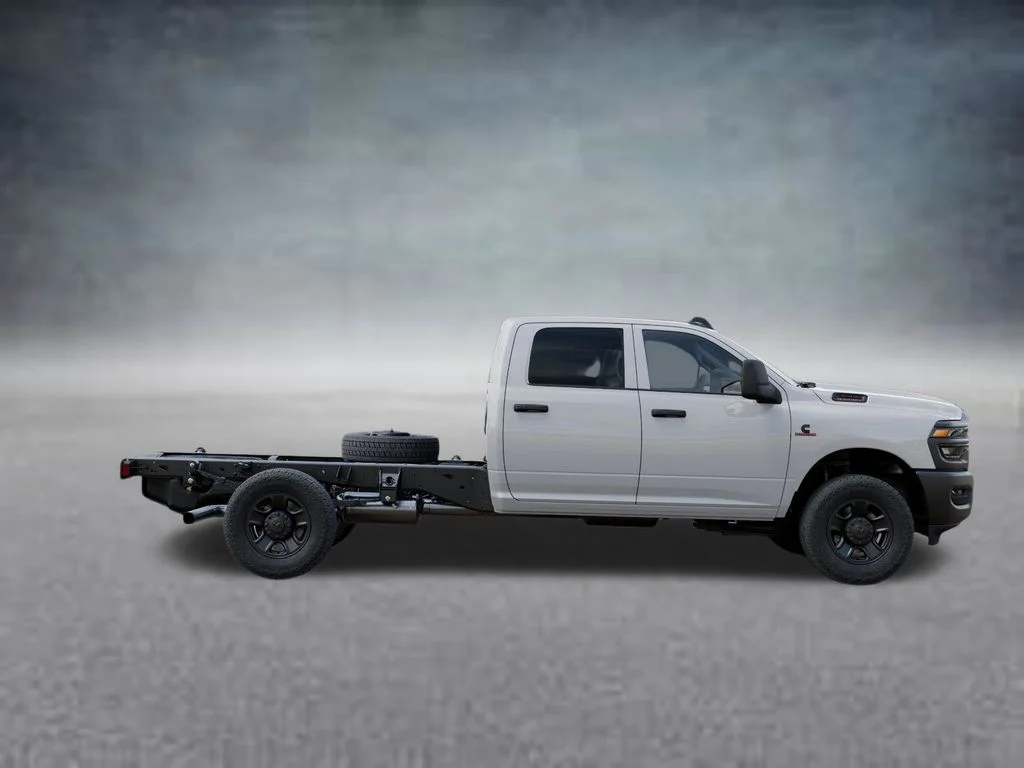 2025 RAM 3500 Chassis Tradesman - Photo 21