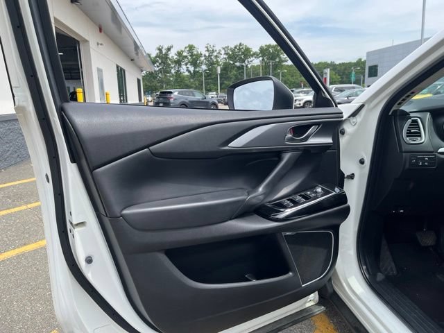 Used 2020 Snowflake White Pearl Mica Mazda Touring image 10