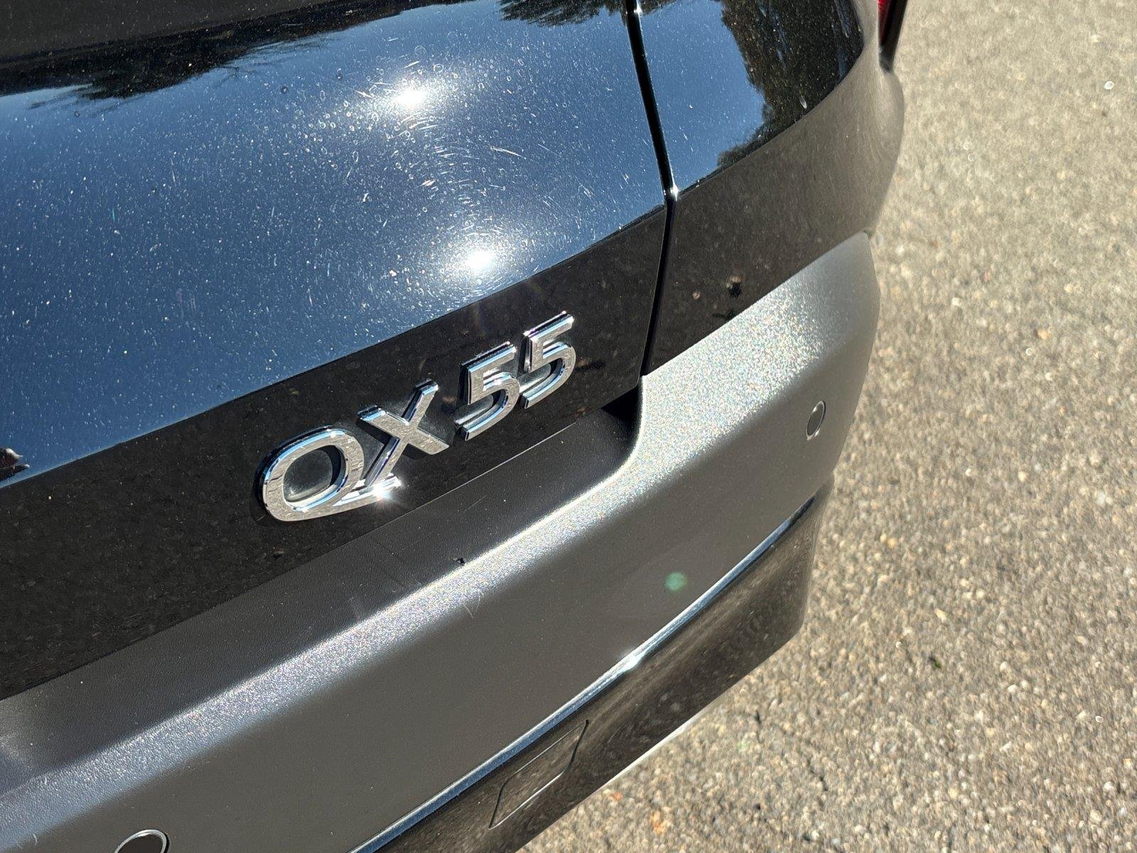 Used 2023 Black Obsidian INFINITI LUXE image 10