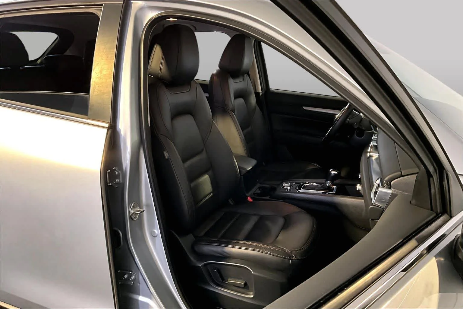 Used 2021 Sonic Silver Metallic Mazda Touring image 8