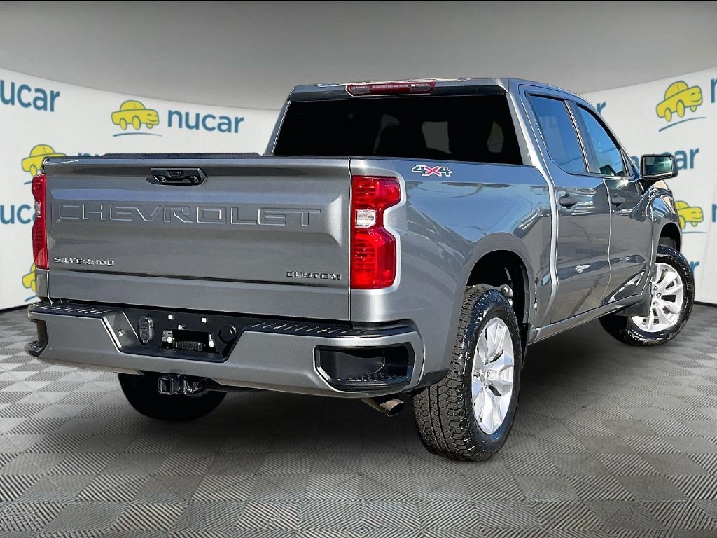 Used 2023 Gray Chevrolet Custom image 6