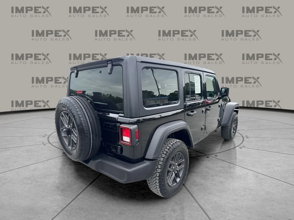 Used 2025 Black Jeep Sport S image 5