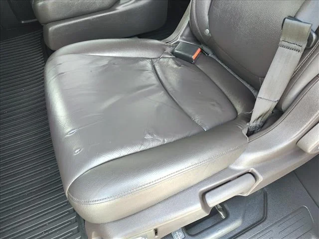 Used 2018 Silver Honda TOURING AUTO image 12