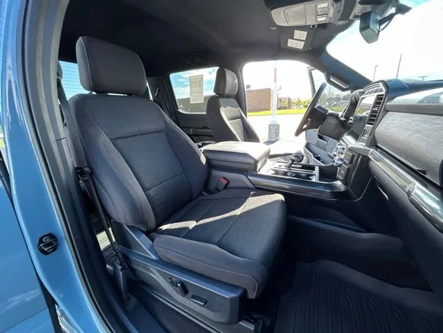 Used 2023 Blue Ford XLT image 33