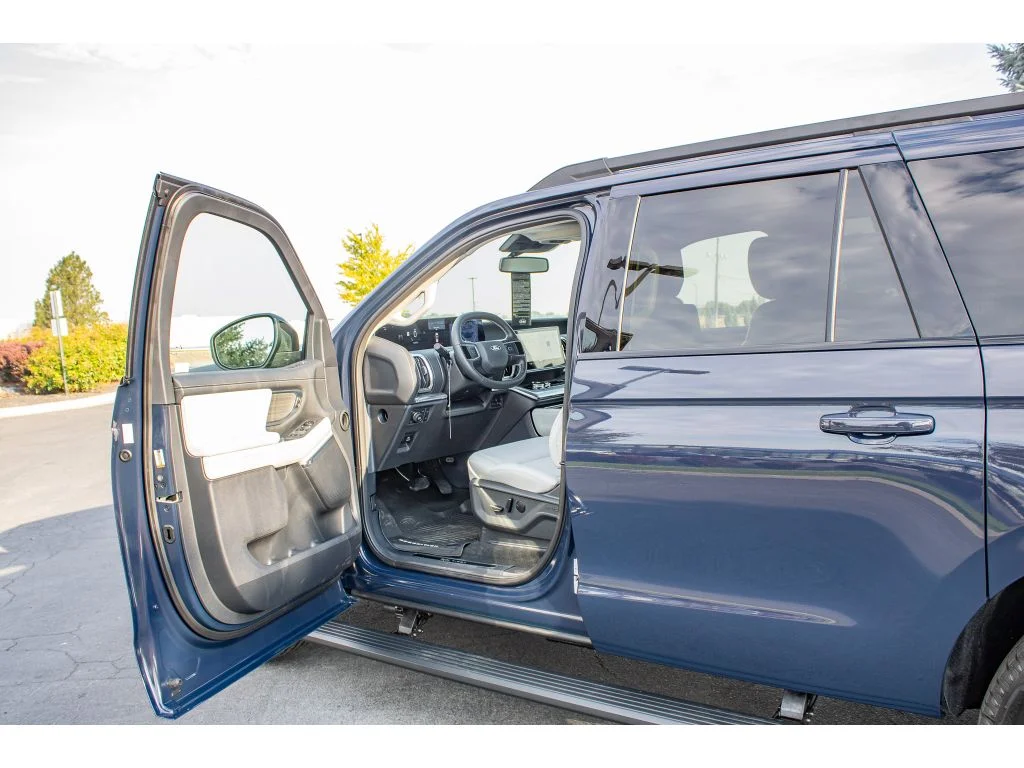 New 2027 Blue Ember Metallic Ford MAX Platinum image 31