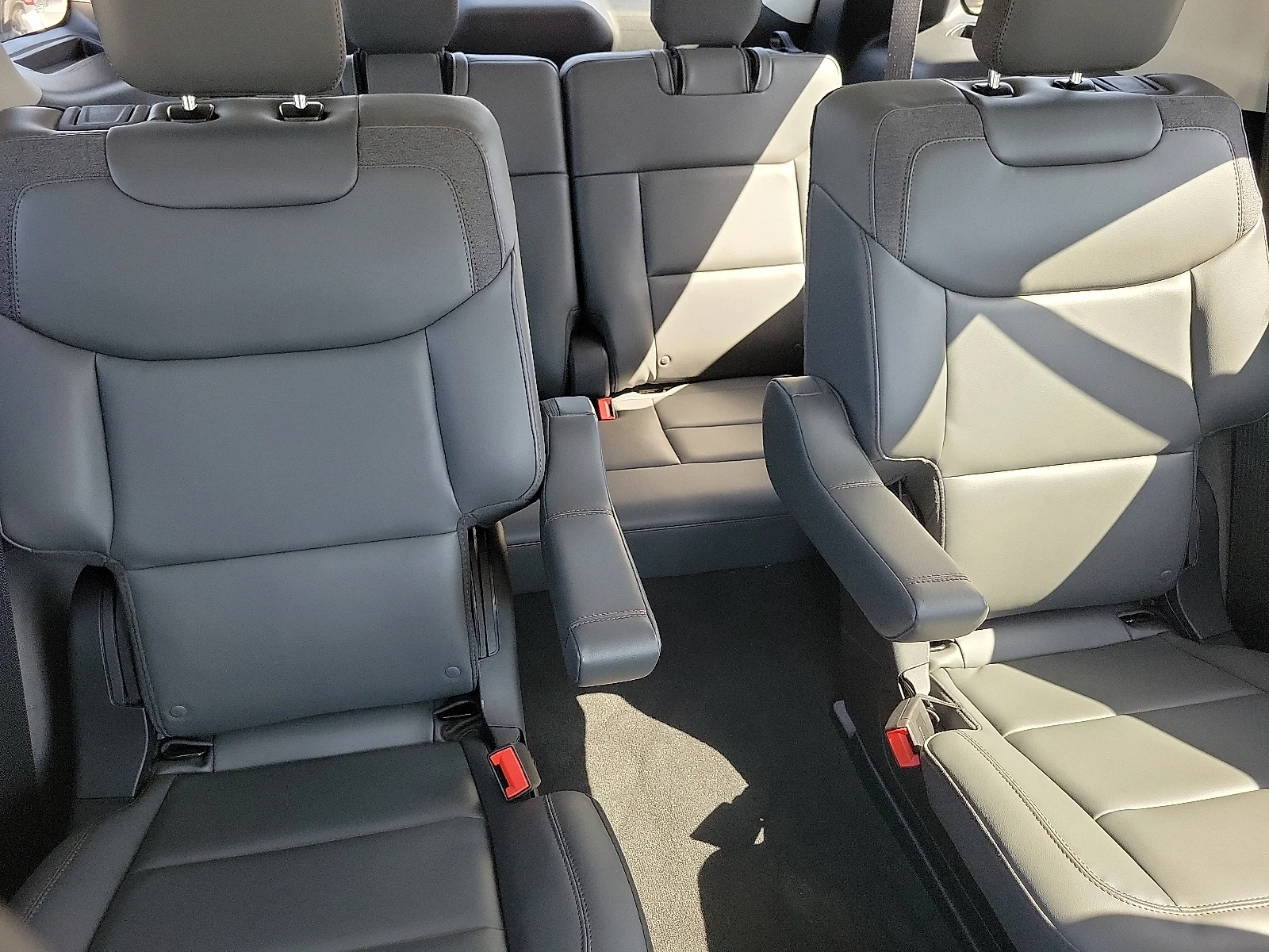 Used 2026 White Metallic Ford Active image 19