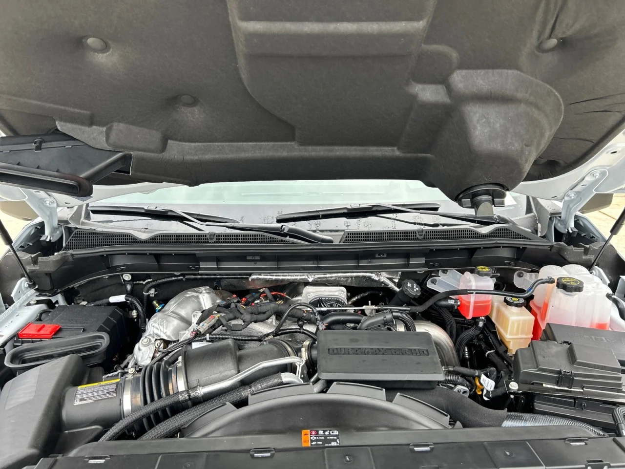 New 2026 Glacier White Tricoat GMC Denali Ultimate image 9