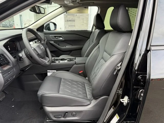 New 2026 Super Black Nissan Platinum image 14