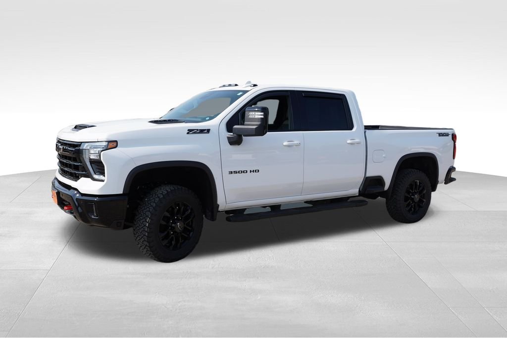 Used 2025 White Chevrolet LTZ image 10