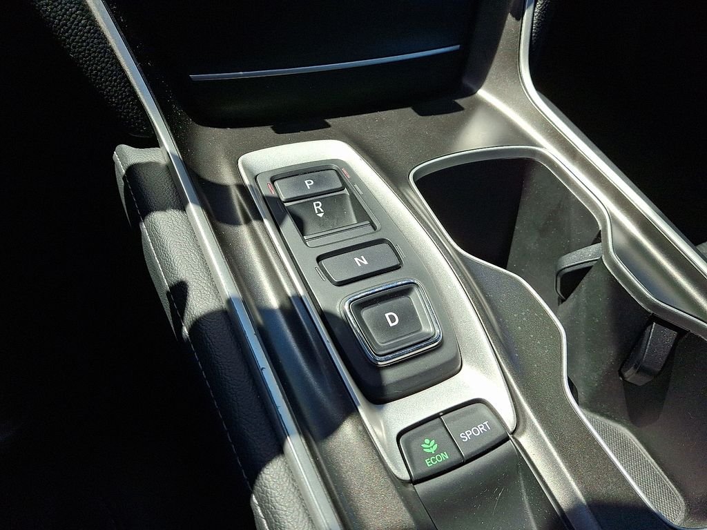 2021 Honda Accord Touring - Photo 17