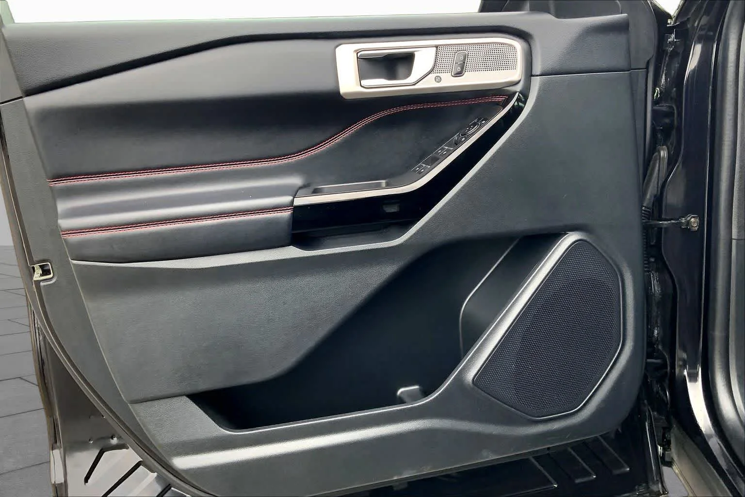 Used 2023 Agate Black Ford ST-Line image 22