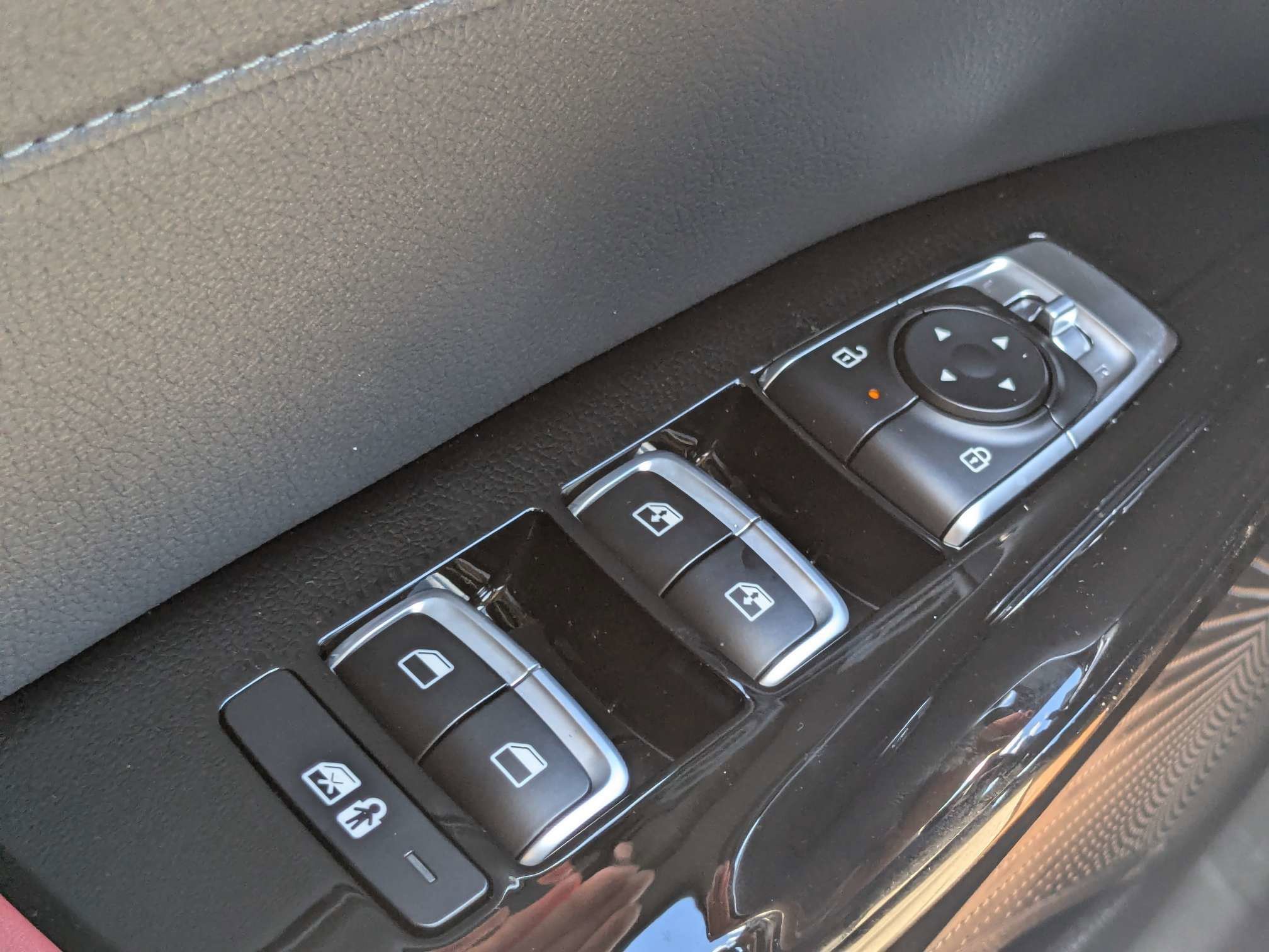New 2026 Aurora Black Pearl Kia GT-Line FWD image 31
