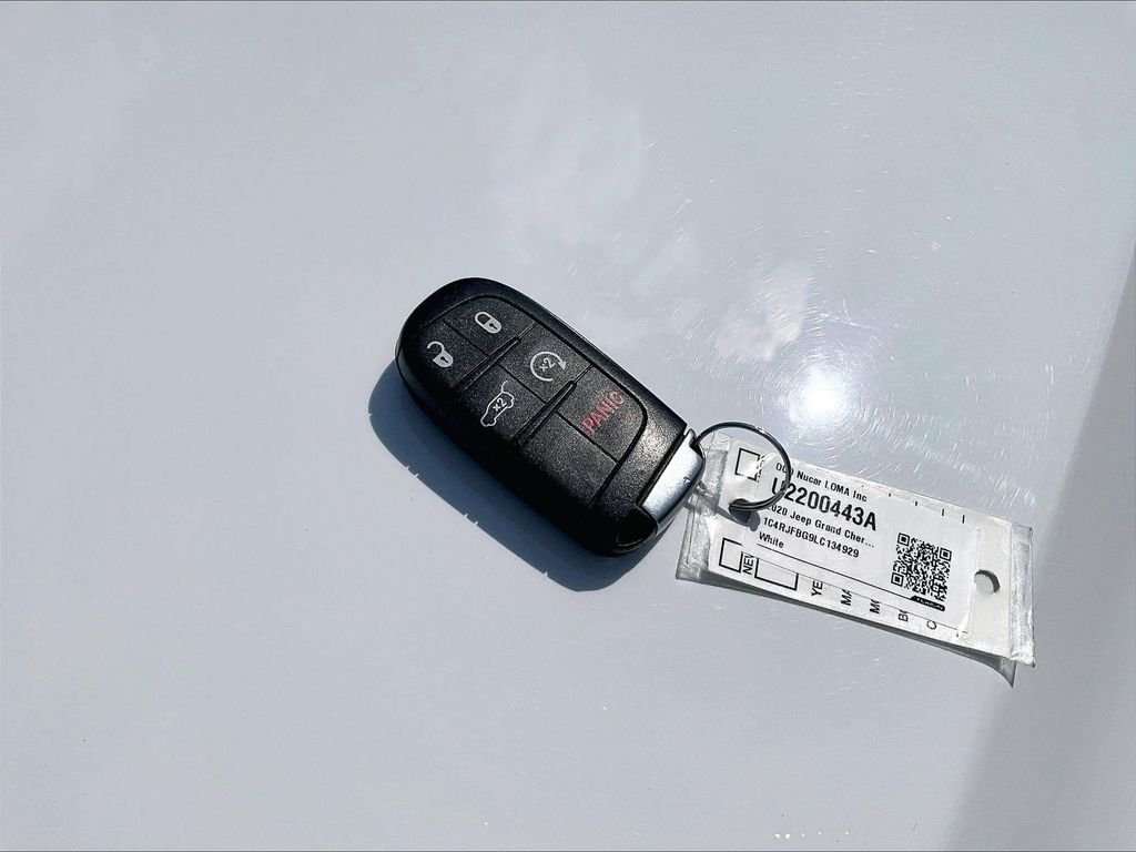 Used 2020 White Jeep Limited image 31