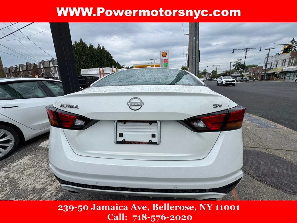 Used 2024 White Nissan 2.5 SV image 6