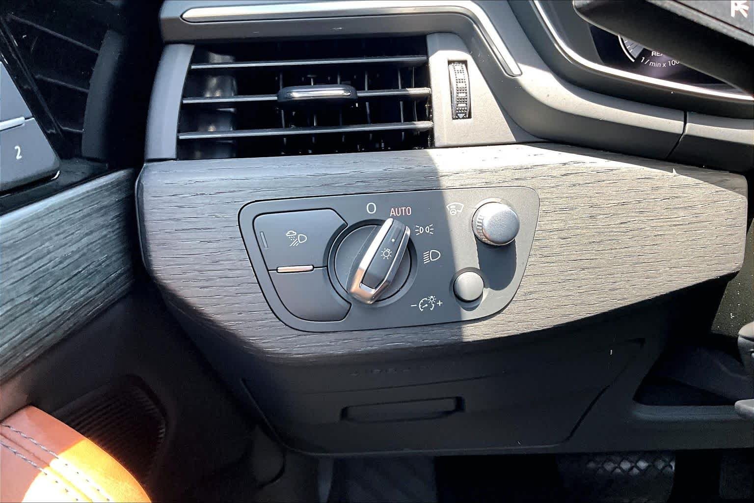 Used 2023  Audi S line Prestige image 34