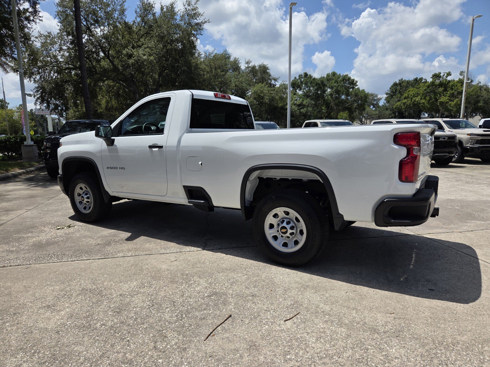 New 2026 Summit White Chevrolet WT image 5