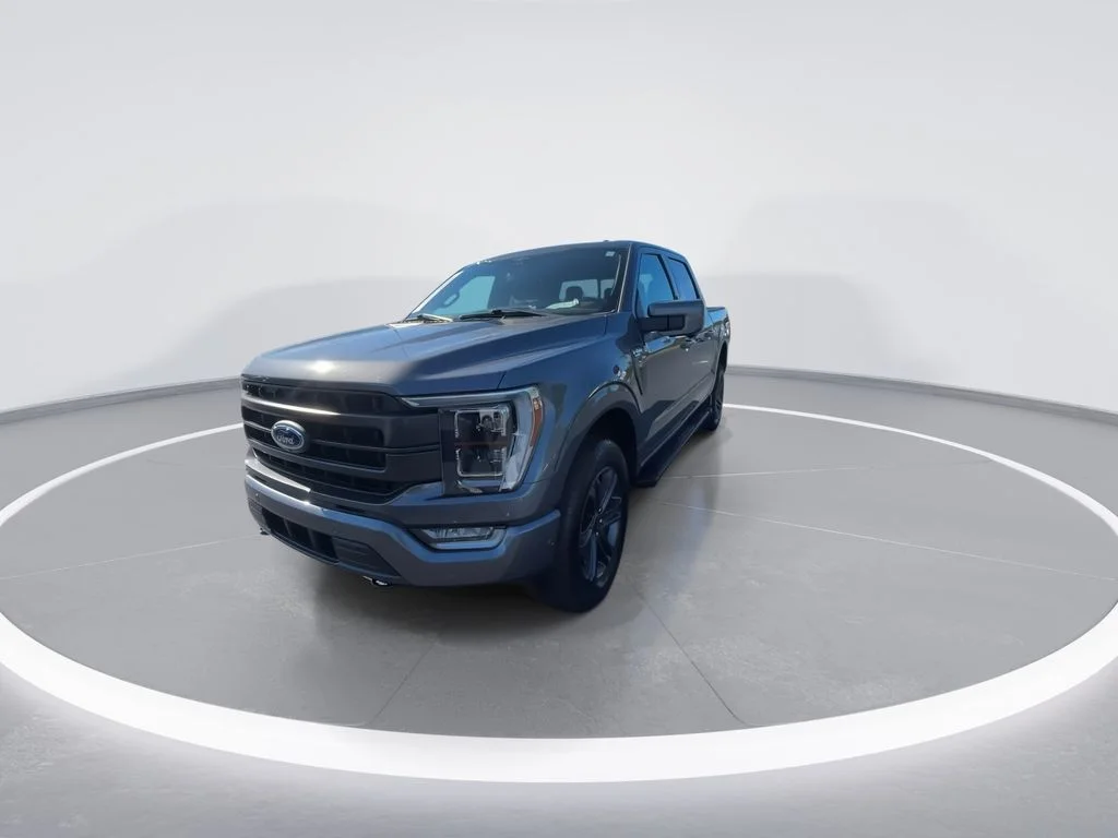 Used 2023 Gray Ford Lariat image 3