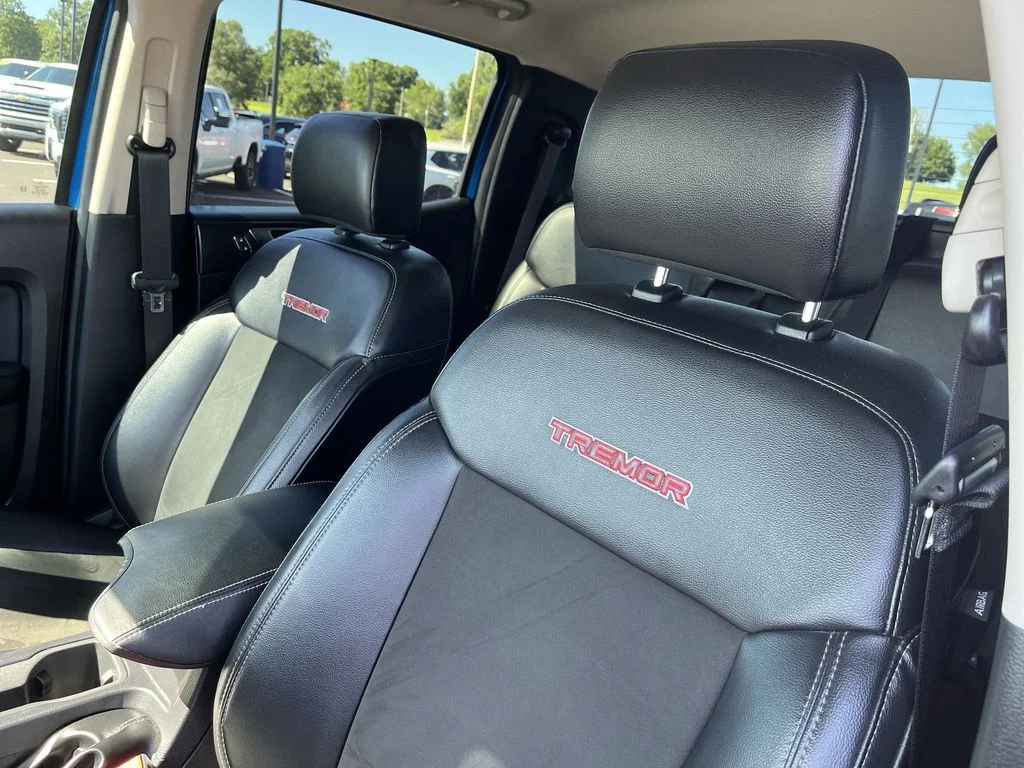 Used 2022 Blue Ford XLT image 11