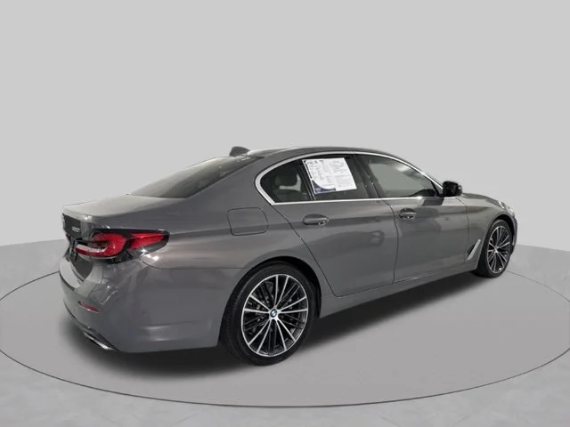 Used 2021 Gray BMW 530i xDrive image 16