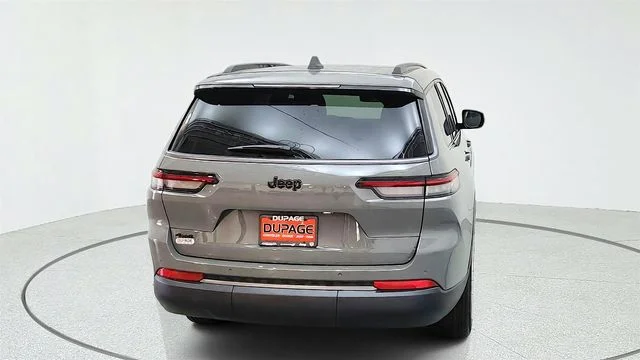 New 2027 Sting-Gray Clear-Coat Paint Jeep Laredo Altitude image 10