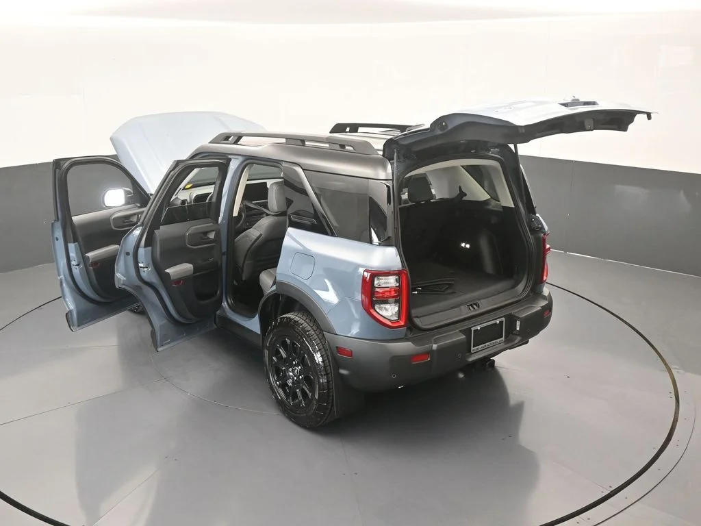 Used 2026 Azure Gray Metallic Ford Badlands image 75
