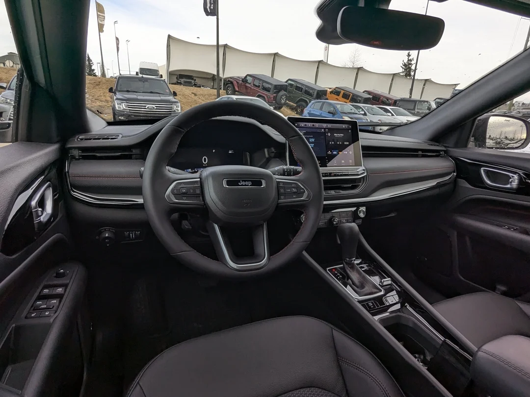 New 2026 White Jeep Trailhawk - - 4x4 - Sun Sound & Nav Group - Pano Roof - Alpine Speakers & More! image 25