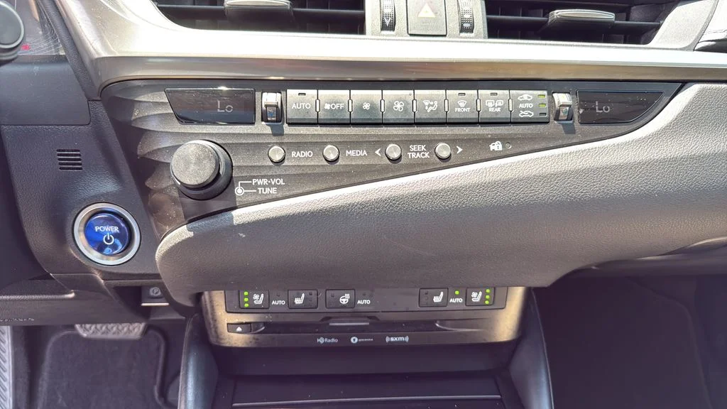 Certified Used 2020 White Lexus 300h image 27