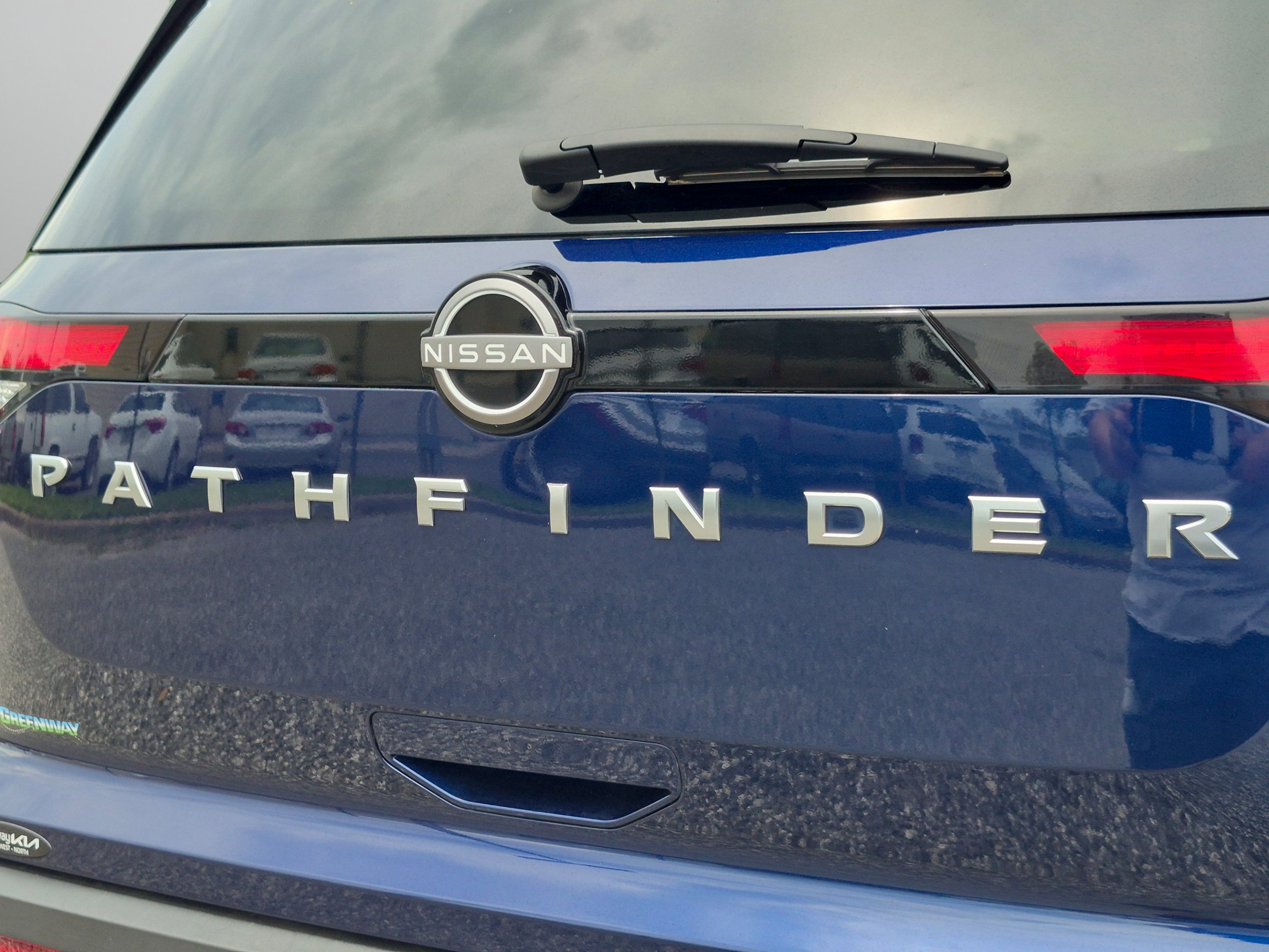 2025 Nissan Pathfinder SV - Photo 63
