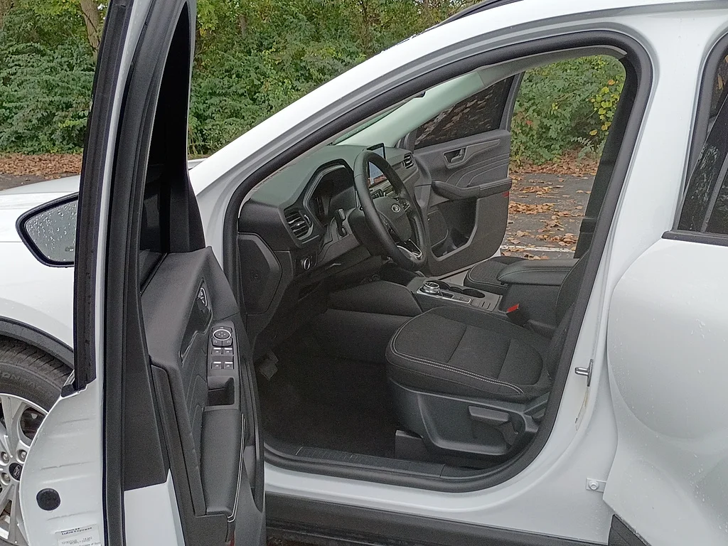 2025 Ford Escape Active, photo 10 of 12