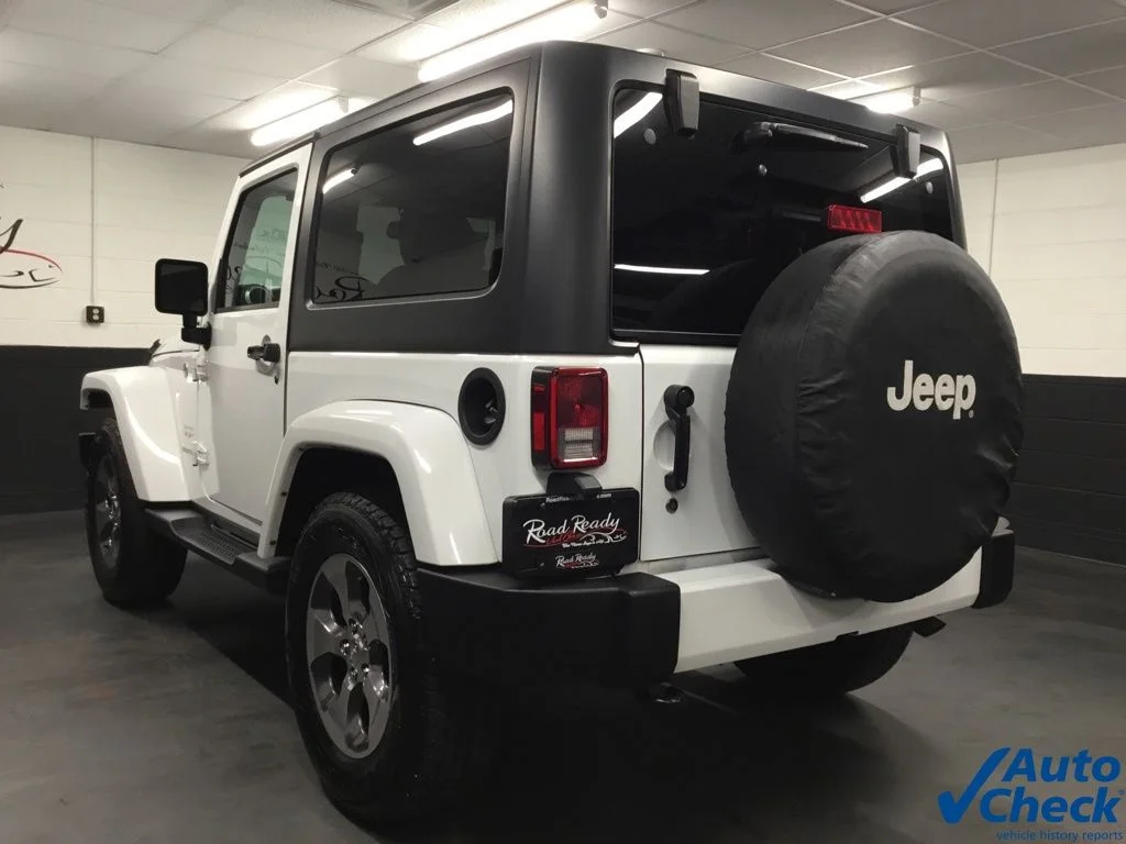 Used 2016 White Jeep Sahara image 8