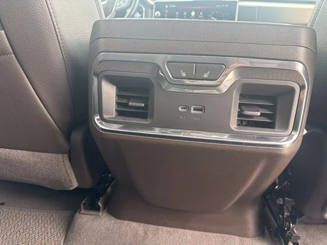 Used 2025 White GMC Denali image 19