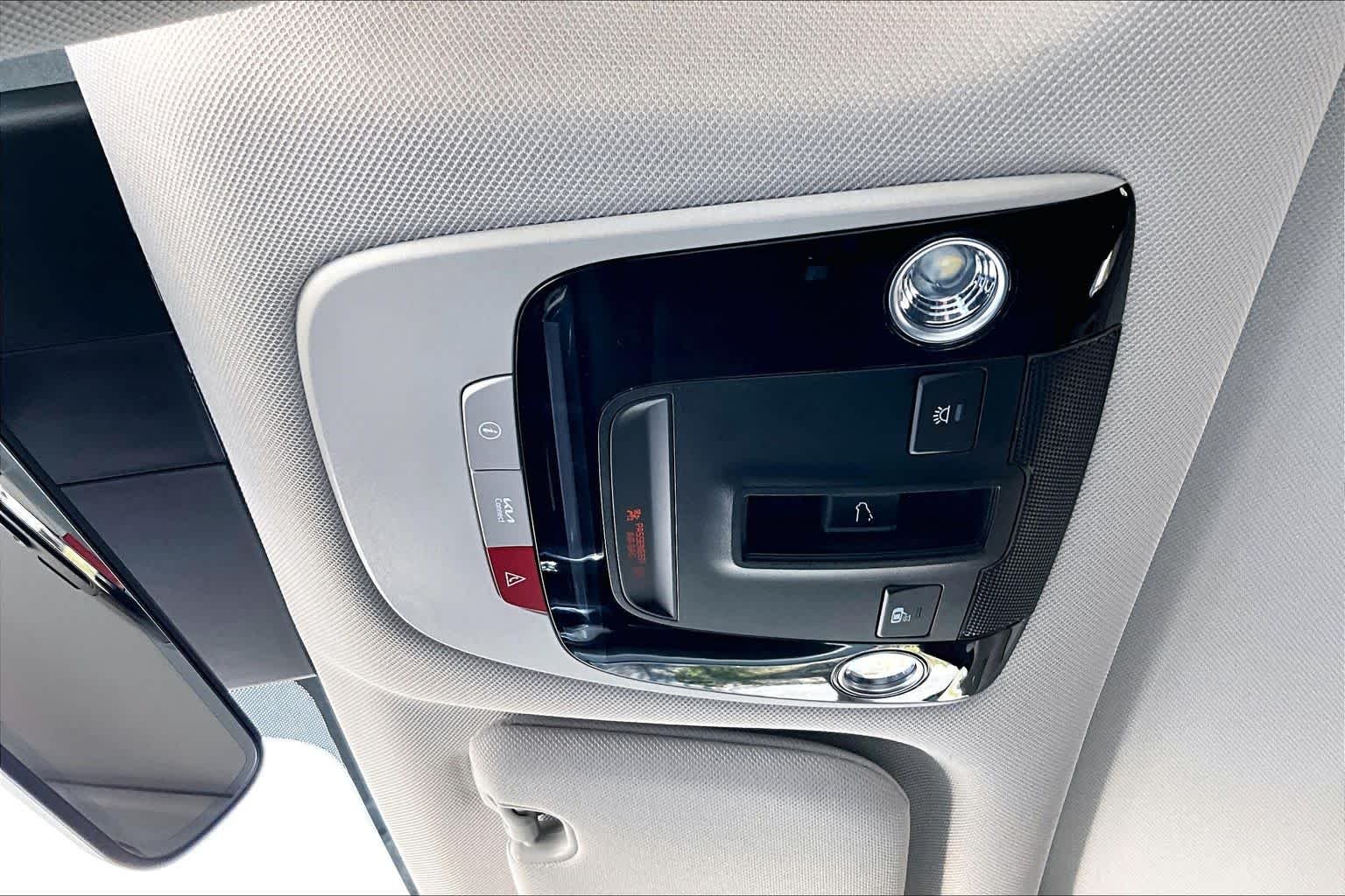 Used 2023 Passion Red Kia SX image 32