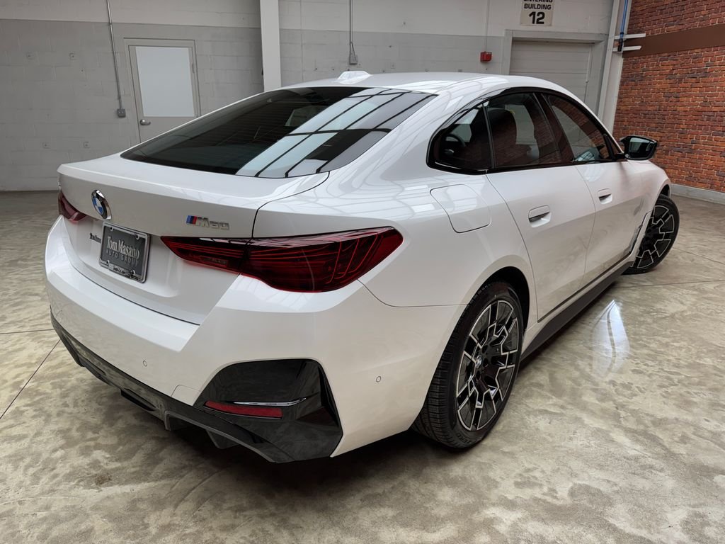 New 2026 White BMW M60 image 4