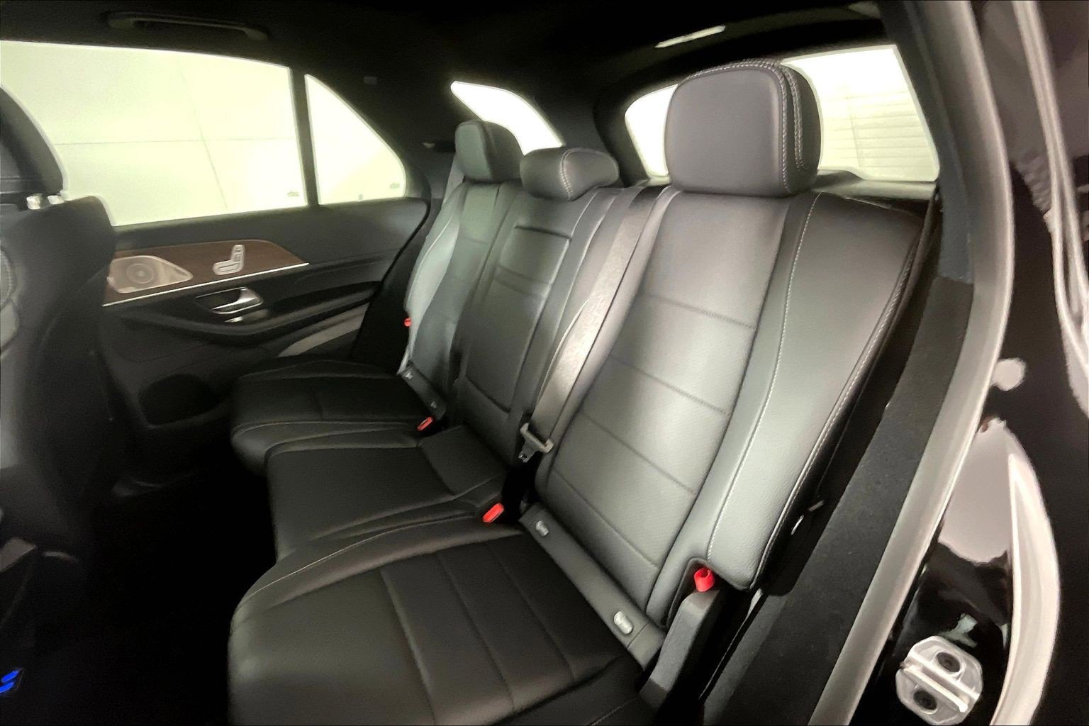 New 2026 Obsidian Black Metallic Mercedes-Benz GLE 350 image 24
