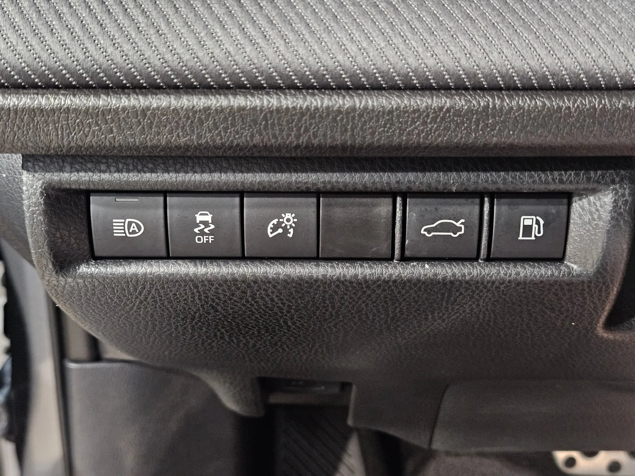 Used 2025 Heavy Metal Toyota SE image 25