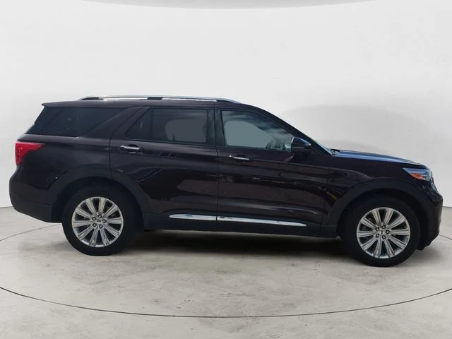 Used 2023 Red Metallic Ford Limited image 4