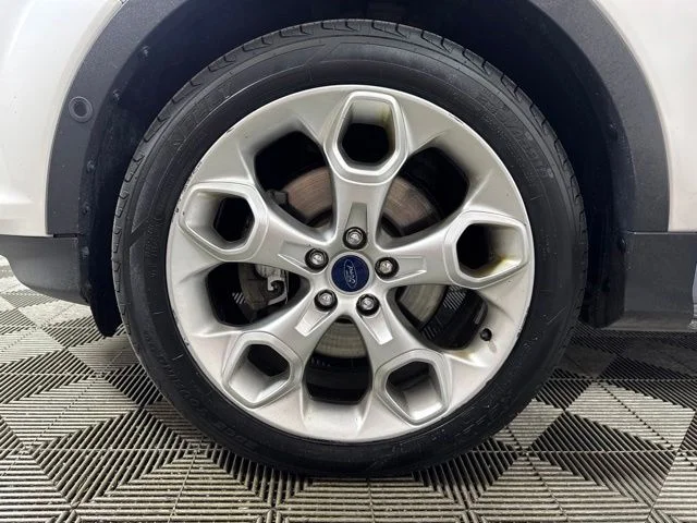 Used 2016 White Platinum Clearcoat Metallic Ford Titanium image 10