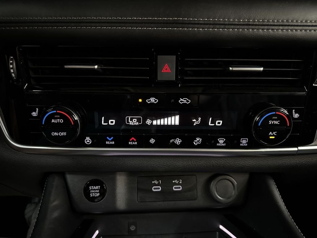 Certified Used 2025 Gun Metallic Nissan Platinum image 27