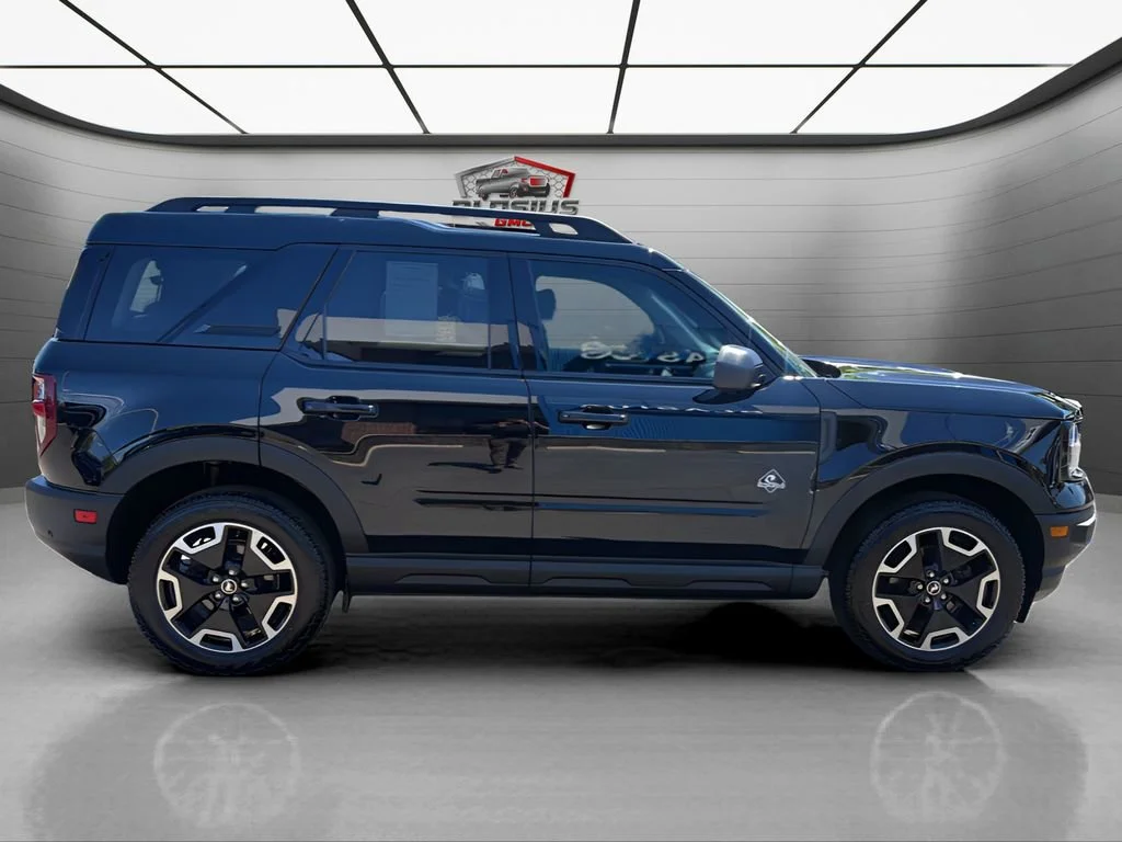 Used 2023 Black Ford Outer Banks image 6