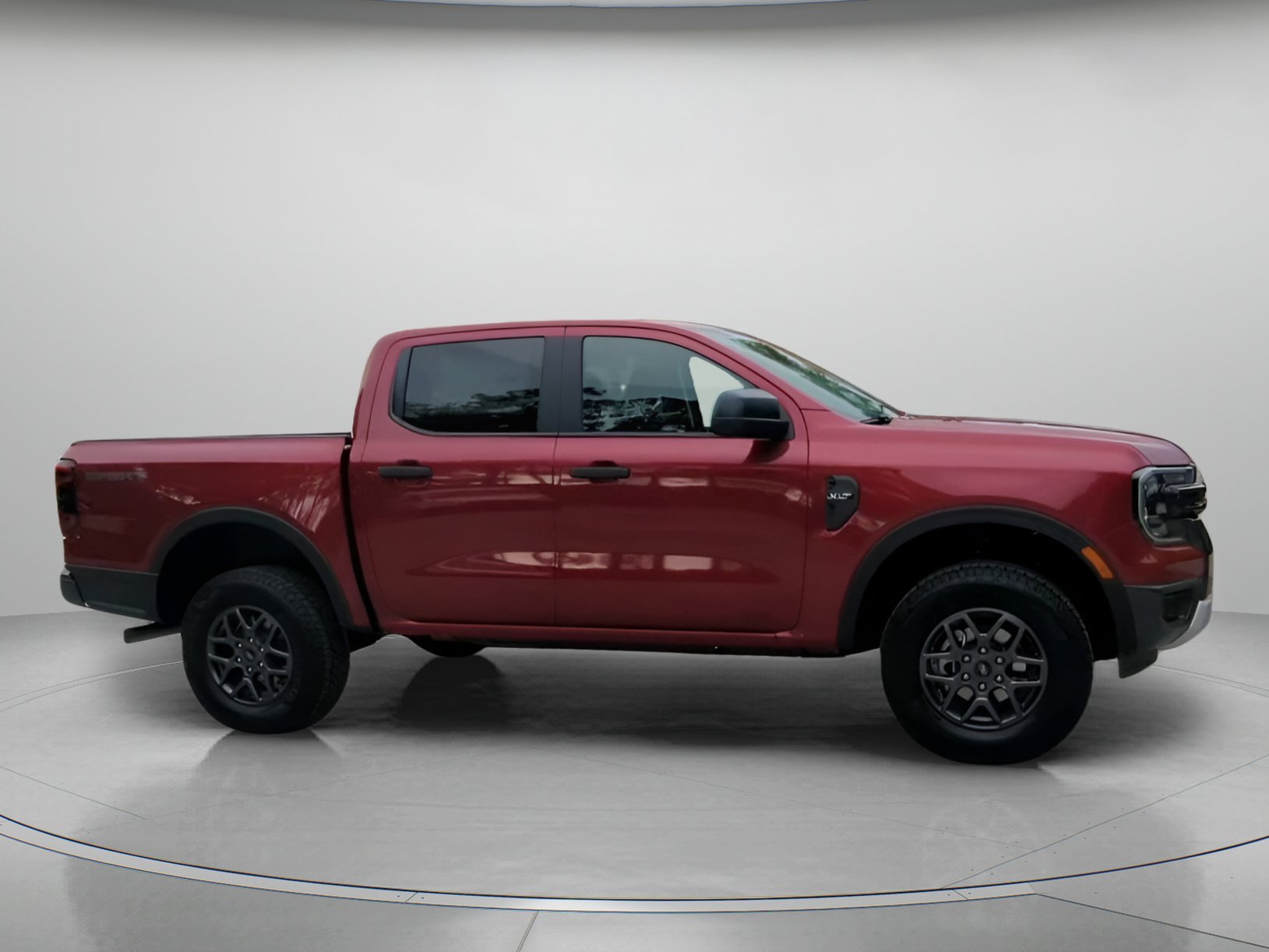New 2026 Ruby Red Metallic Tinted Clearcoat Ford XLT image 31