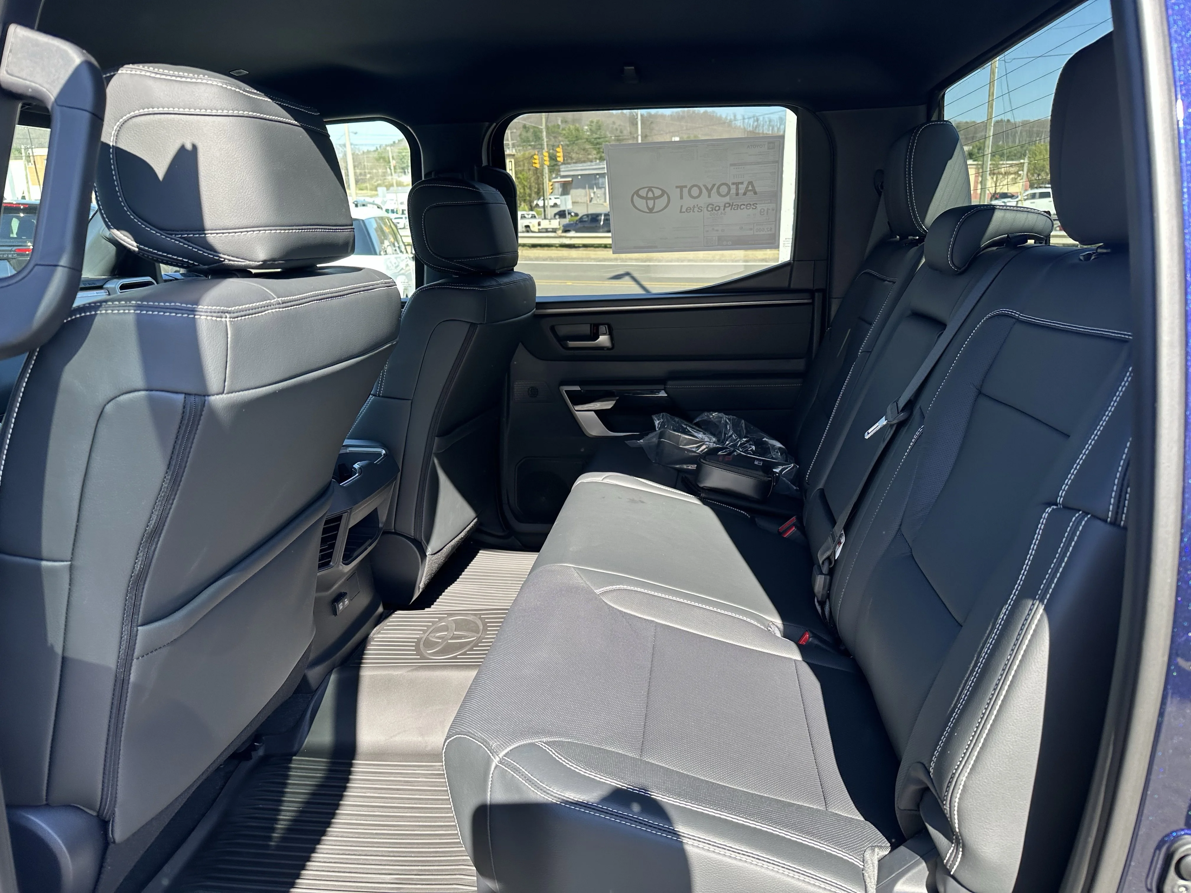 2026 Toyota Tundra Limited - Photo 9