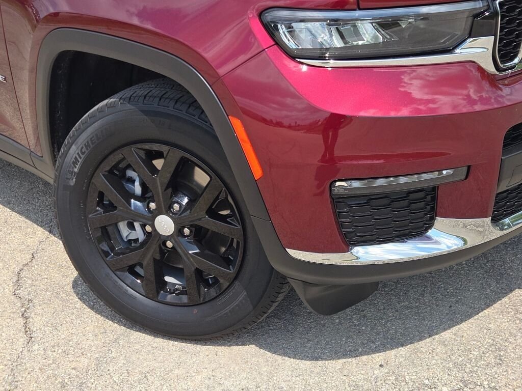 Certified Used 2023 Red Jeep Limited image 3