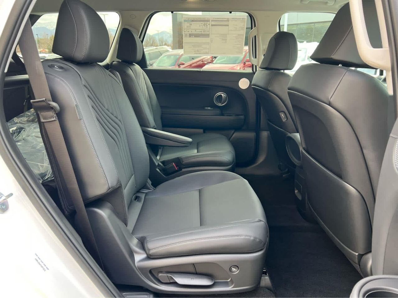 New 2026 Creamy White Pearl Hyundai SEL 7P image 25